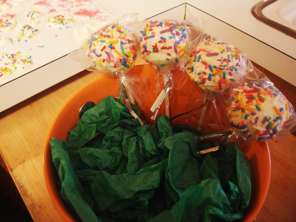 First Row Cake Pops Tails Tucked